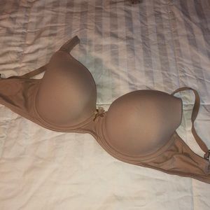 Victoria’s Secret nude bra